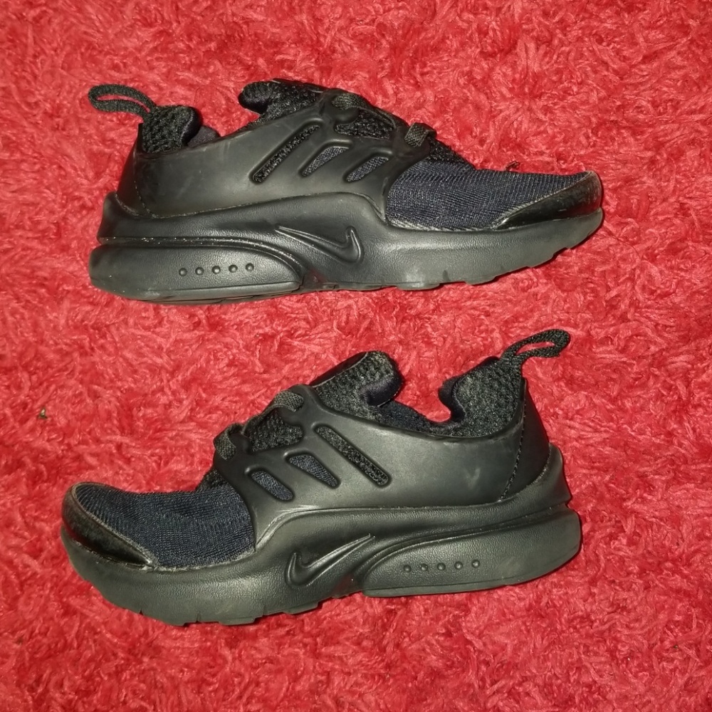 Black Nike Little Presto